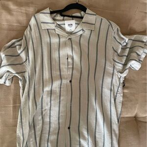 Katin XL beach style shirt